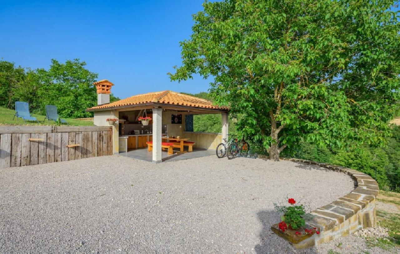Guesthouse Gospodi Cerovlje Luaran gambar
